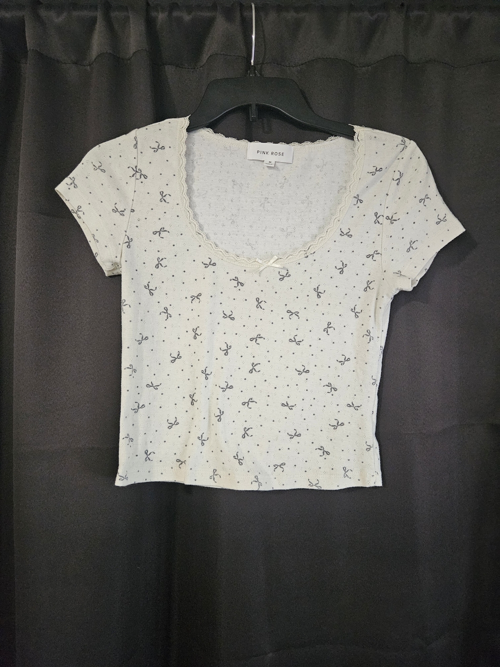 Pink Rose Cream Short Sleeve Scoop Neck Crop Top with Navy Bow Print